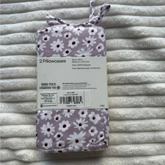 Target pillow cases - Picture 3 of 4